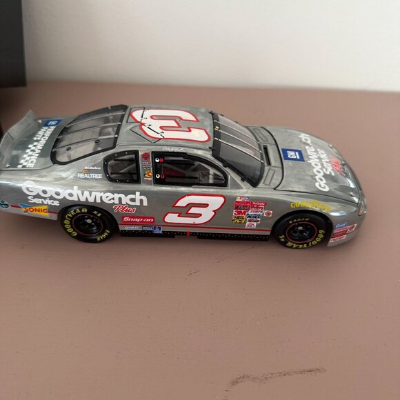 Dale Earnhardt #3 Goodwrench Service Plus NASCAR Diecast 1:24 Scale Elite Series - Picture 9 of 10